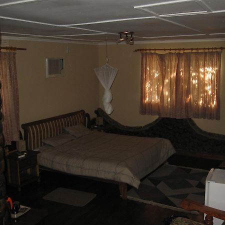 ליבינגסטון The Stone Guest House חדר תמונה