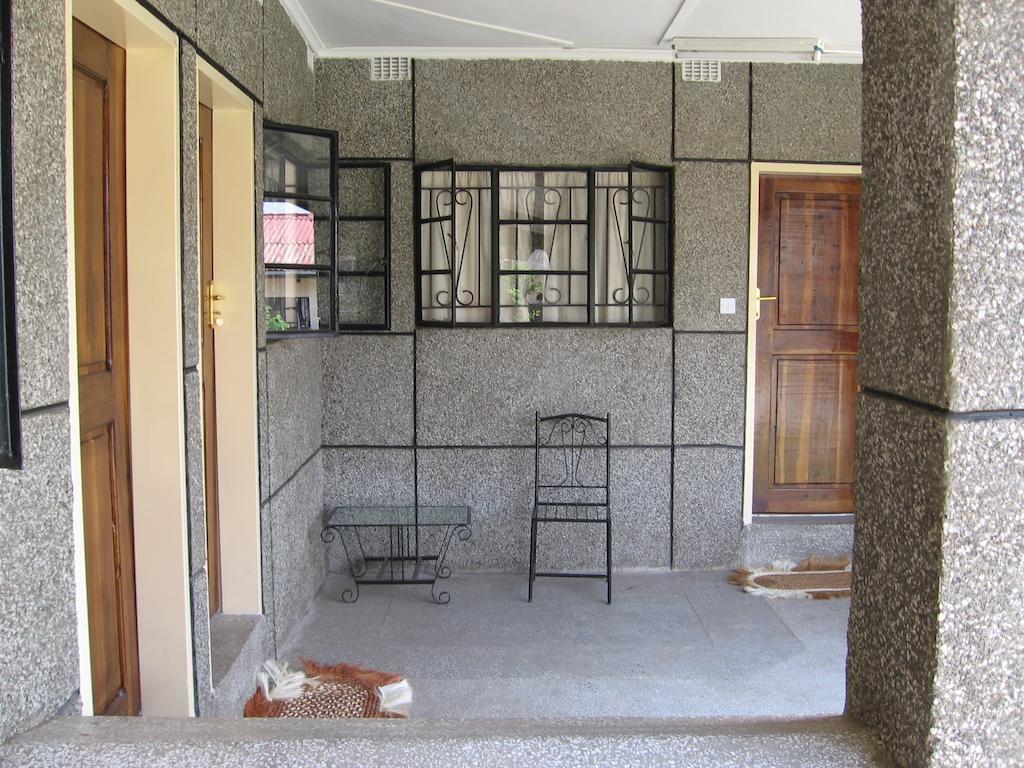 ליבינגסטון The Stone Guest House מראה חיצוני תמונה